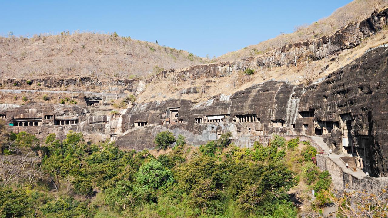كهوف "أجانتا" بولاية ماهاراشترا (الهند)