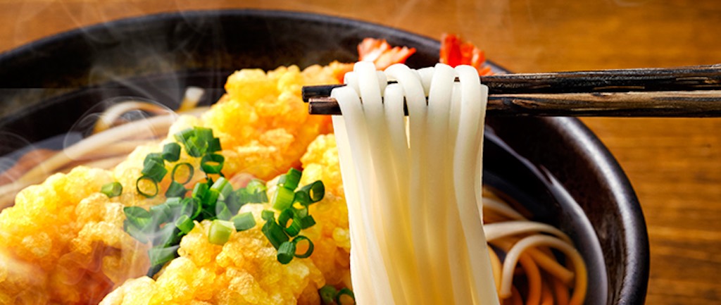 مقال - تعرف على كيفية استخدام عيدان الطعام اليابانية للأكل ؟