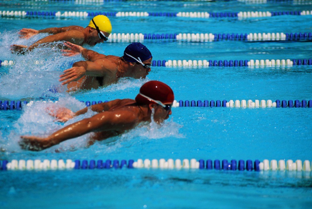 مقال - السباحة... وفوائدها الصحية