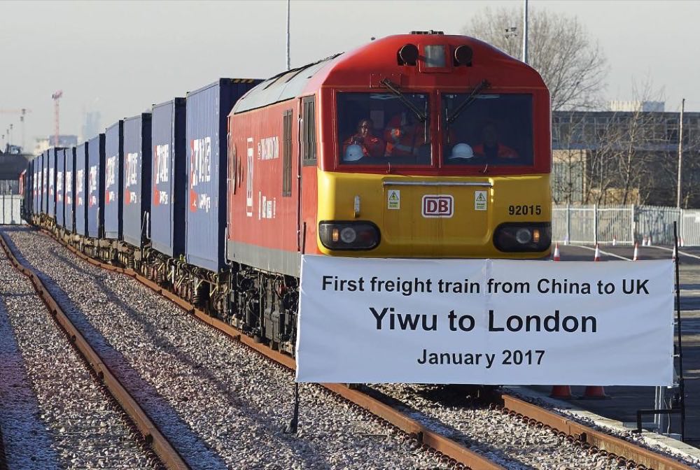 مقتطف - وصول أول قطار بضائع يربط بين الصين و بريطانيا