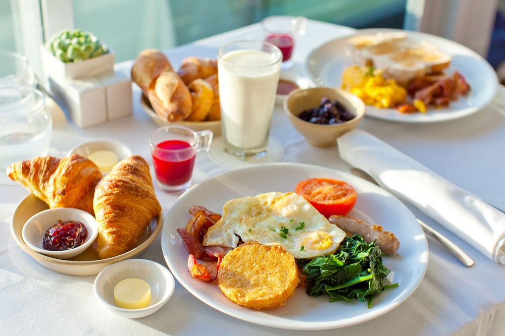 مقال - 5 أسباب ستجعلك تواظب على وجبة الإفطار يومياً