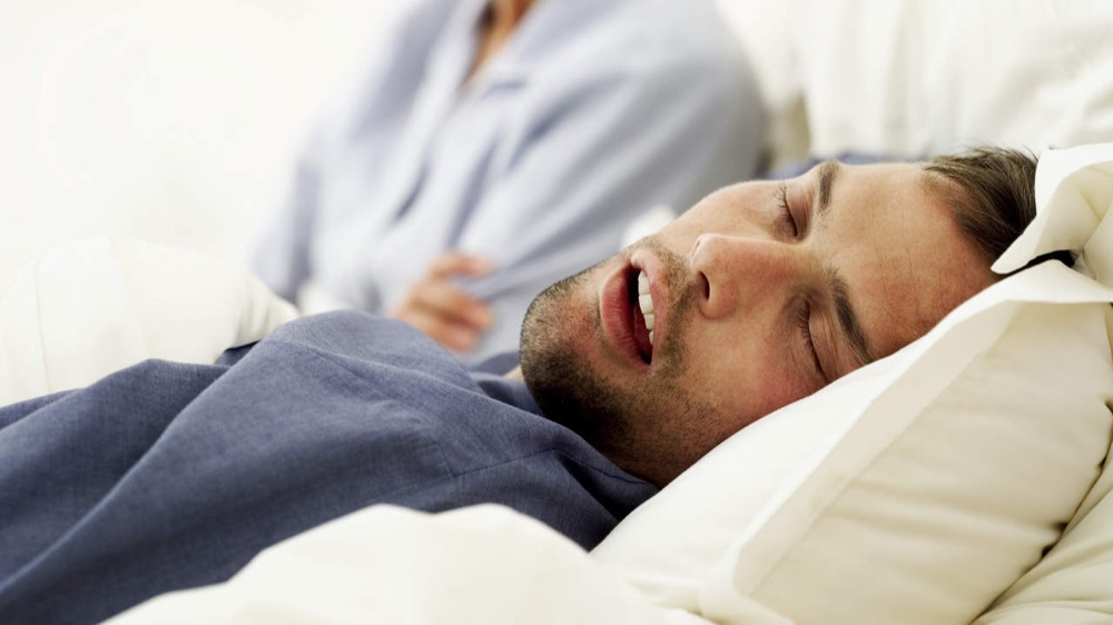 مقال - ماذا يعني وجود "لعاب" على وسادتك عند استيقاظك من النوم؟