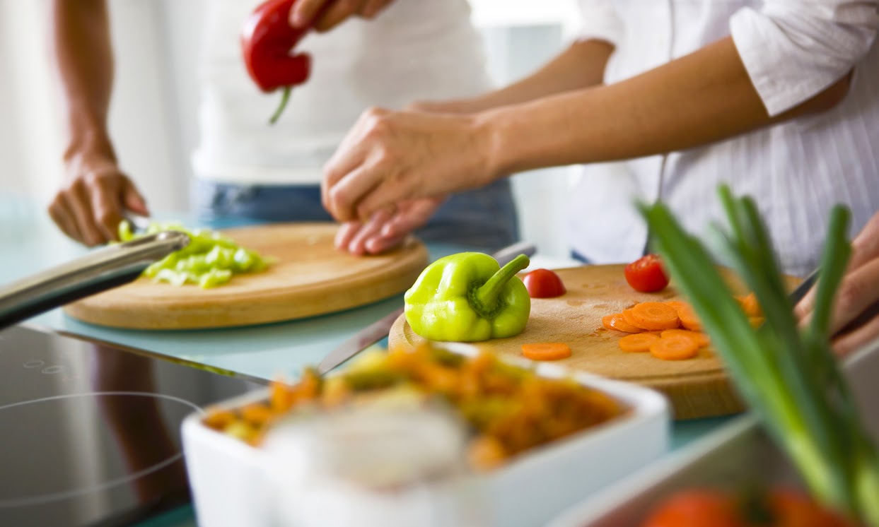 مقال – هذه الأخطاء في الطهي تجعل الطعام ساماً
