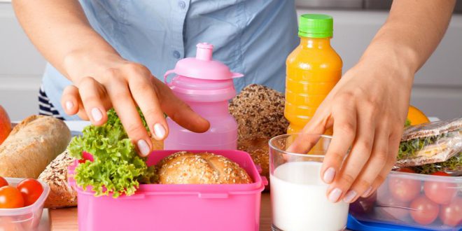 9 نصائح لحماية طفلك من التسمم الغذائي بالطعام الذي يأخذه إلى المدرسة