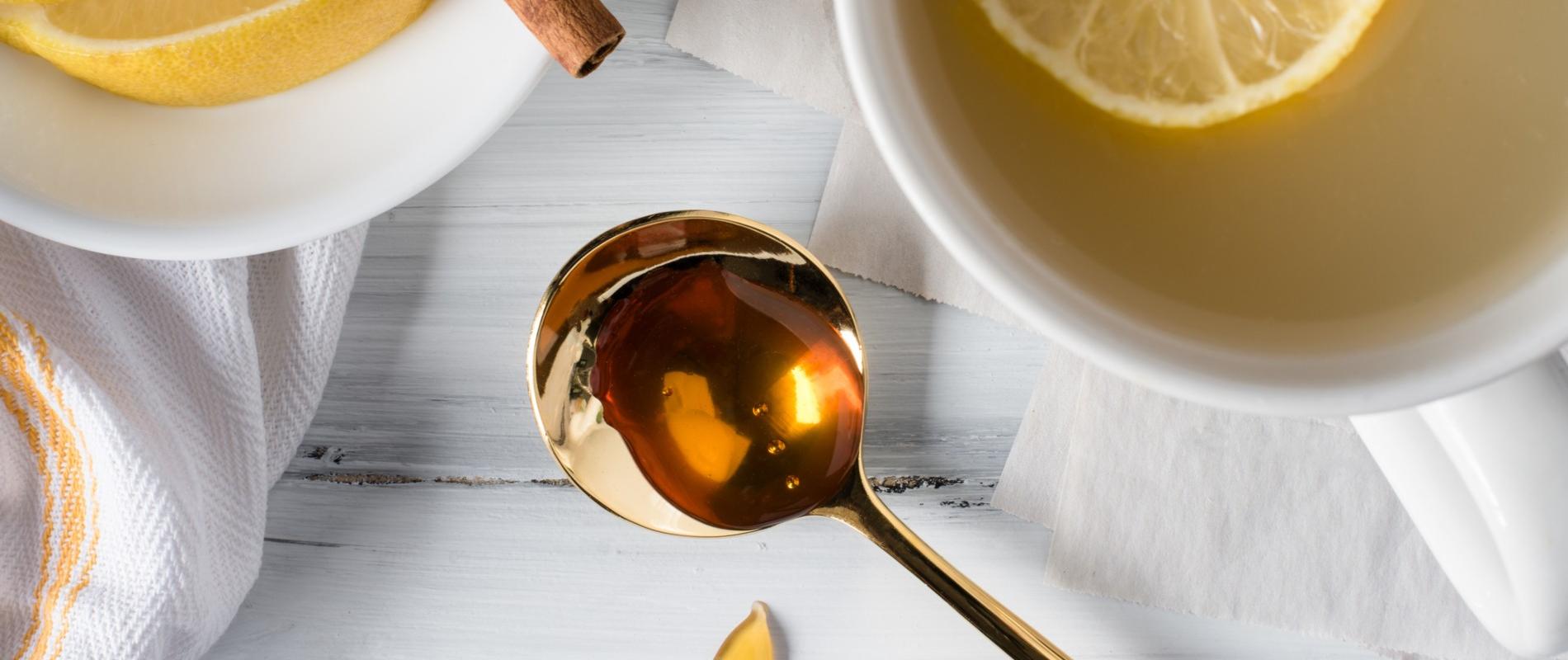 لماذا لا ينبغي وضع العسل في مشروب ساخن؟