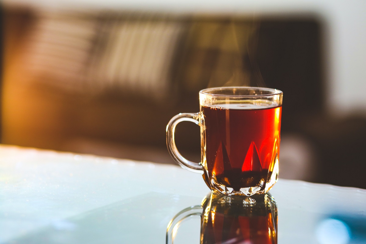 ما هي أضرار شرب الشاي بعد الأكل مباشرة ؟
