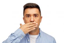 ما هي الأمراض التي تسبب رائحة الفم الكريهة، وكيف يمكن التخلص منها؟
