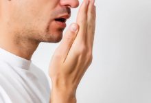 كيف تتخلص من رائحة الفم الكريهة ؟