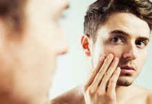5 عادات غذائية يمكن أن تضر بشرة الوجه