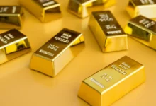 الذهب يتراجع إلى أدني مستوي له منذ مارس، فهل سيواصل الانخفاض؟ 